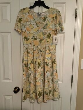 Lularoe NWT Gorgeous Flora Large Knee-length Amelia Dress with Pockets